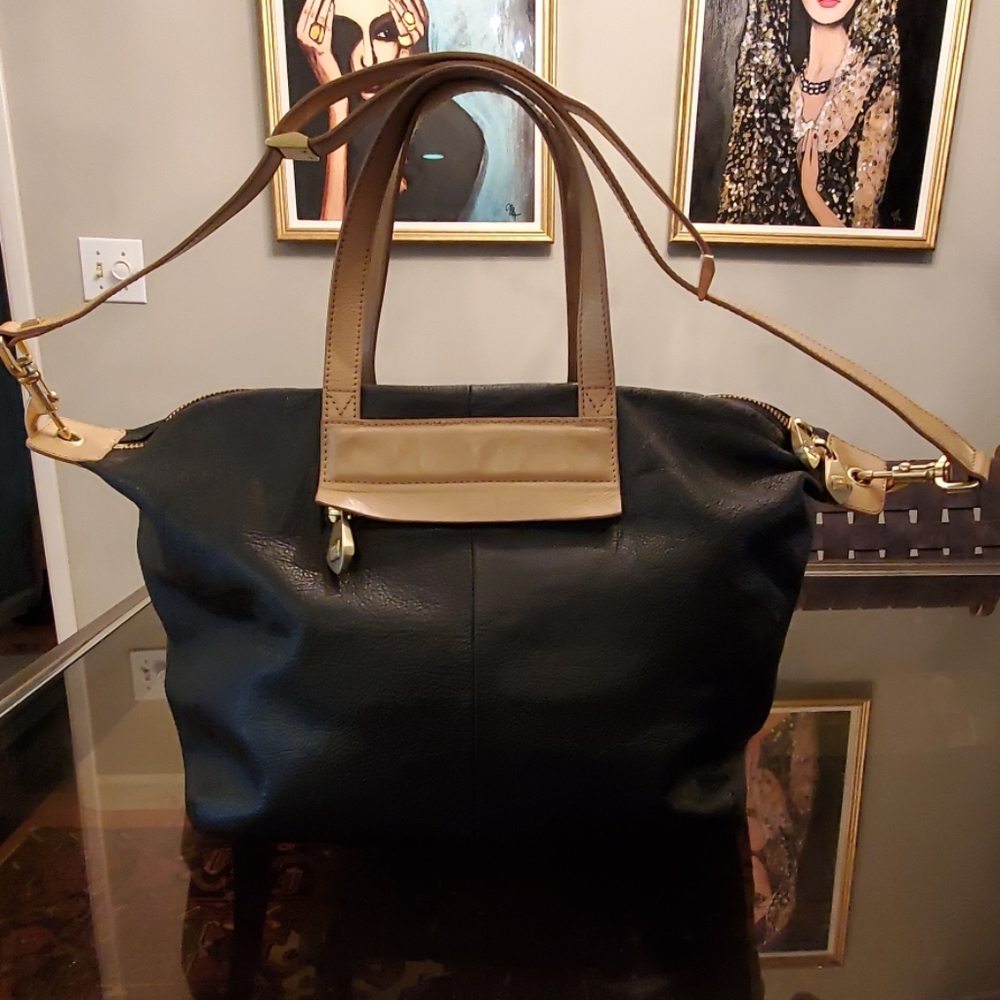 Pour la Victoire Handbag blk/tan